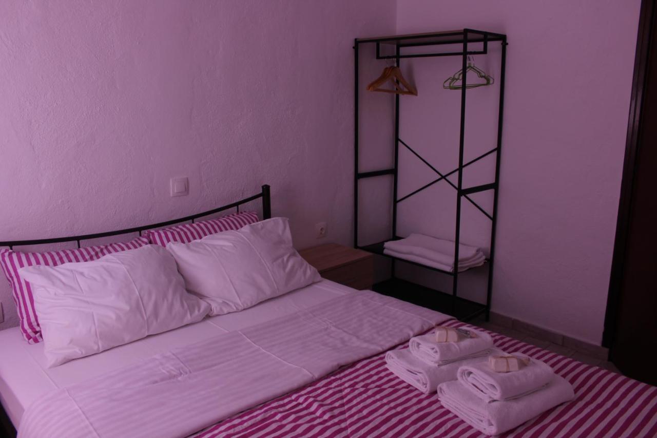 Aaron Apartments แฟร์มา ภายนอก รูปภาพ