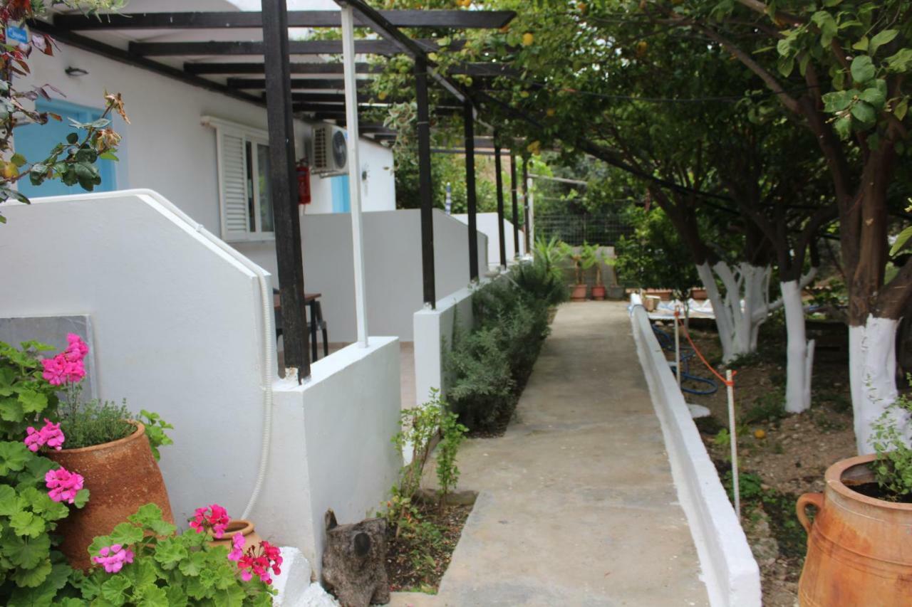 Aaron Apartments แฟร์มา ภายนอก รูปภาพ