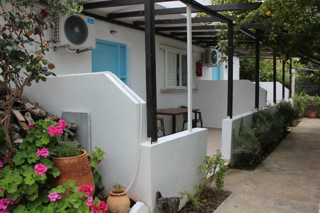 Aaron Apartments แฟร์มา ภายนอก รูปภาพ